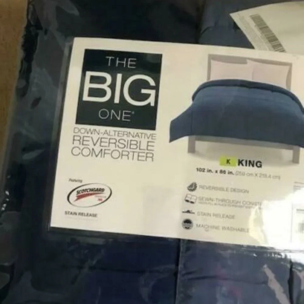 NIP BLUE DOWN ALTERNATIVE KING COMFORTER